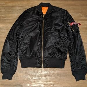 Alpha Industries MA-1 Slim Fit Bomber Jacket, med